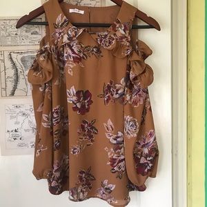 Off shoulder maurice’s top.